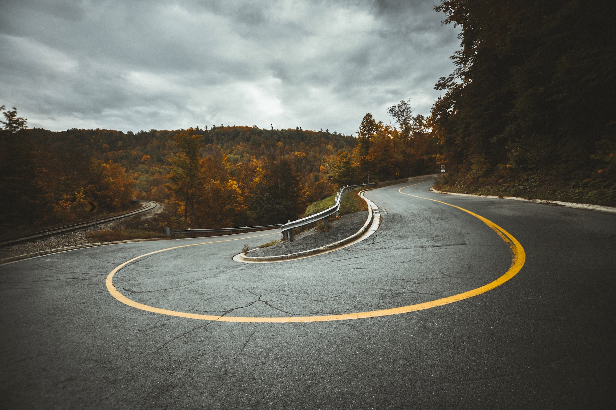 image of a turn in a road