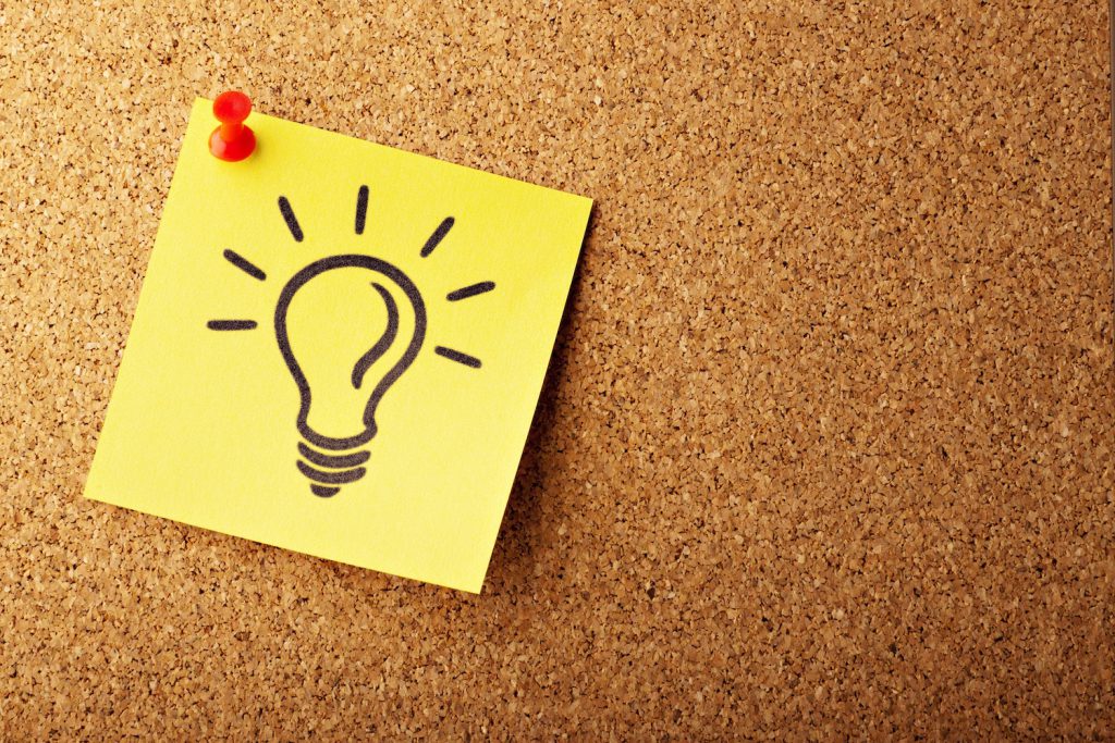 deco image: postit note on cork board